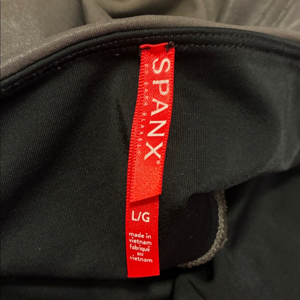 Spanx Faux Leather Moto Legging - Green/Gray Colour - Picture 7 of 8